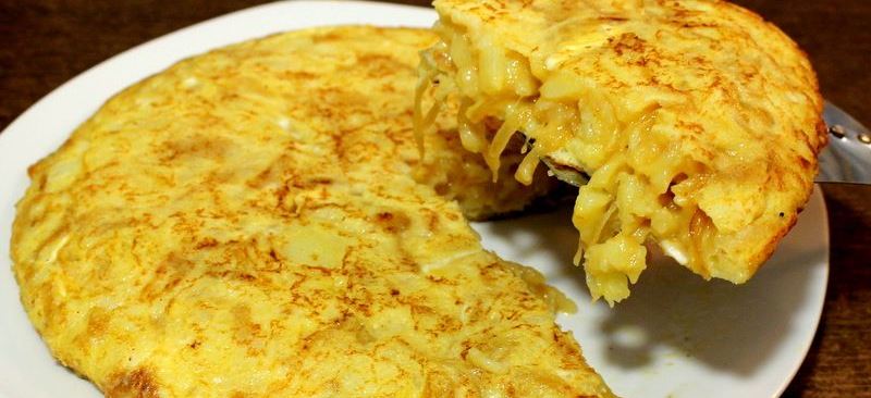 Tortilla de Patatas y Cebolla Caramelizada